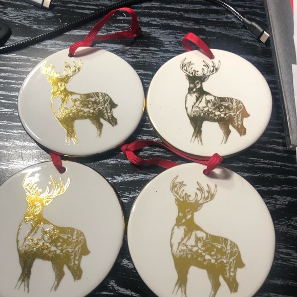 New Kurt Adler 3 1/2” Winter Woods Ceramic Disc Christmas Ornament(4pieces) - Picture 3 of 5